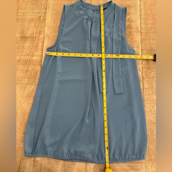 Ann Taylor Factory | Bow-Neck Sleeveless Blouse | S | Dusty Blue - Picture 2 of 16